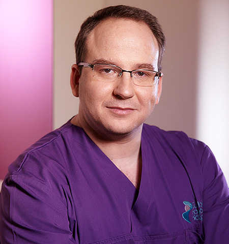 Dr.Dr. Sass Tamás - fog- és szájbetegségek szakorvosa, dentoalveolaris szájsebész szakorvos, arc-állcsont szájsebész szakorvos, ált. orvos